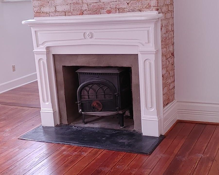 2nd image of 254 Telfair St APT C