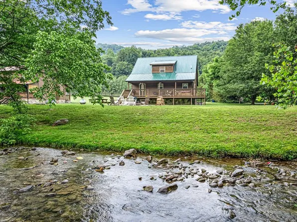 3580 Mountain Creek Way, Cosby, TN 37722