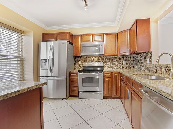 Main Level - Kitchen