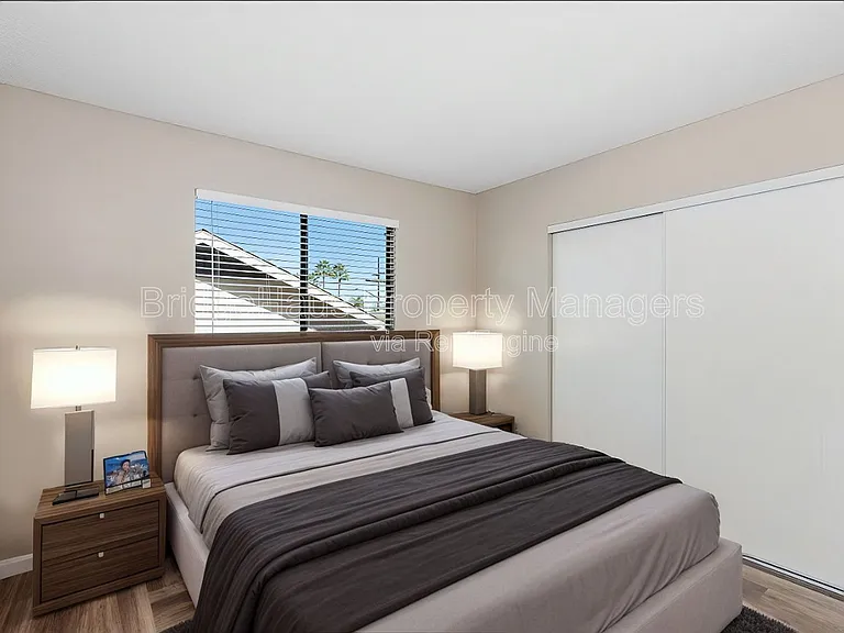 3376 Grim Ave #4 — Photo 3