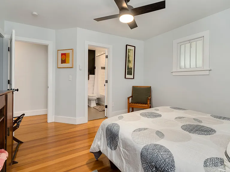 215 N Sherwood St — Photo 16
