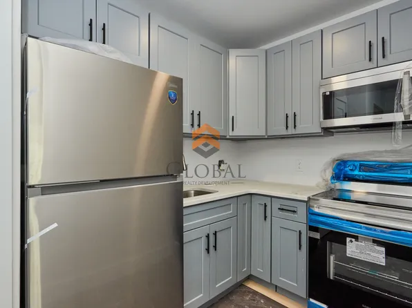 2757 Fulton Street image 1 of 23