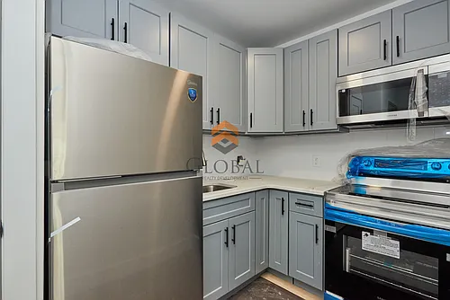 2757 Fulton St Photo 1