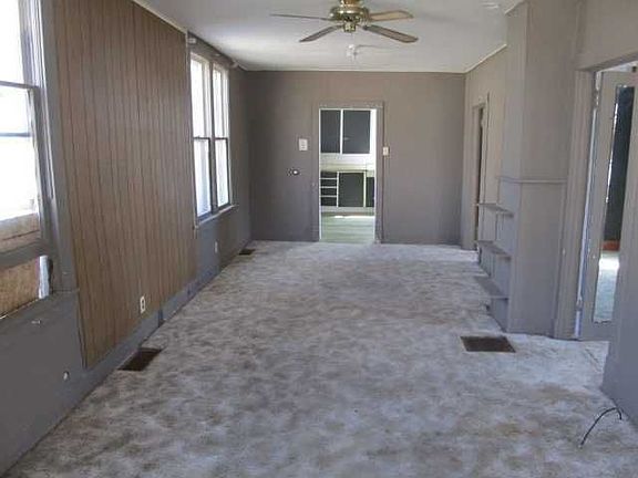 2nd image of 1000 19th St