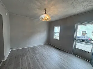 321 Walnut St — Photo 4