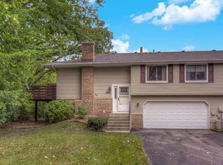 8404 97th St W, Bloomington, MN 55438