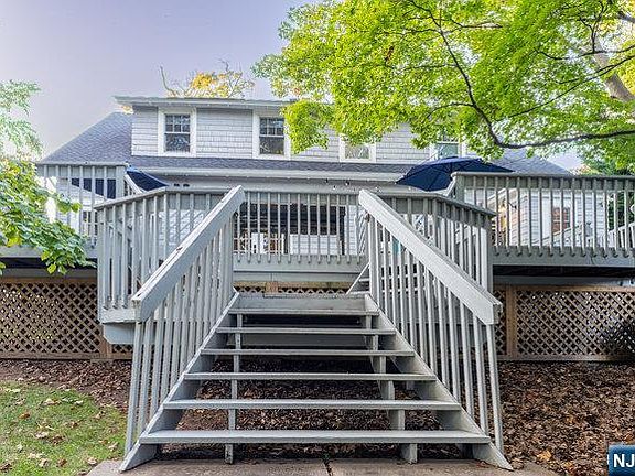 3rd image of 134 Maplewood Ave