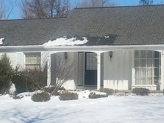 2nd image of 131 Chapel Woods