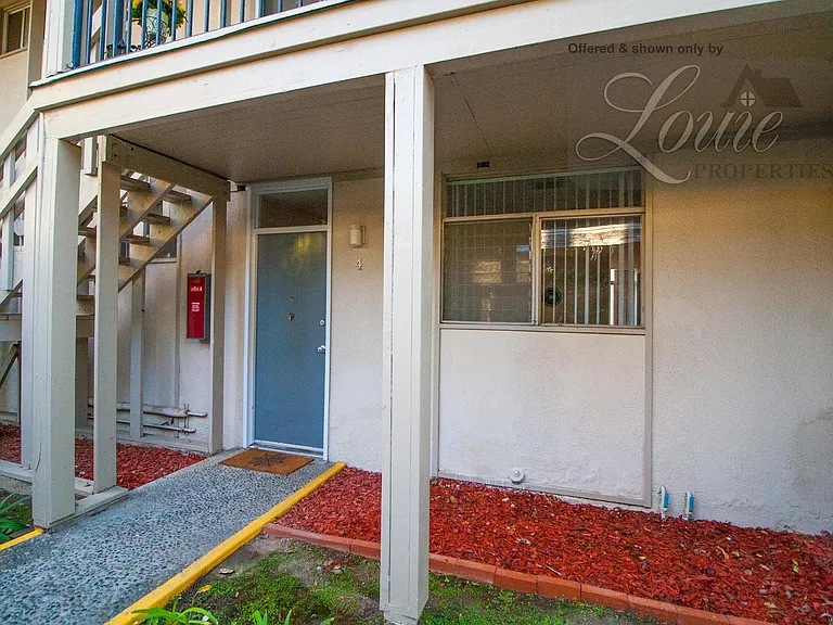 477 S El Molino Ave #4 — Photo 4