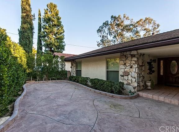 2nd image of 4854 Llano Dr