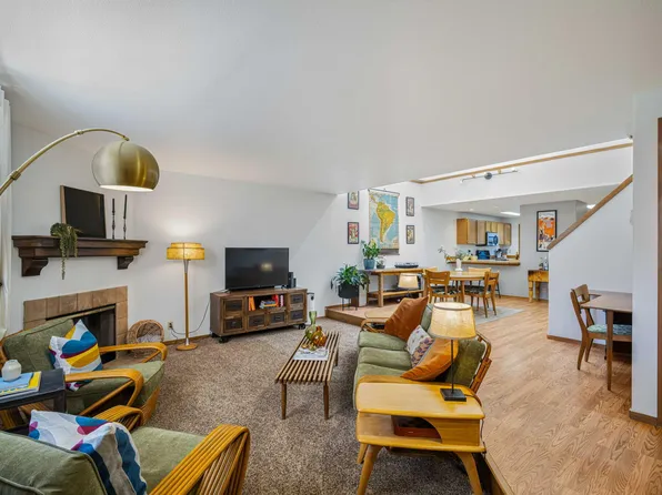 1050 NE Butler Market Rd APT 37, Bend, OR 97701