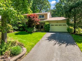 45 Gloucester Ct, East Brunswick, NJ 08816