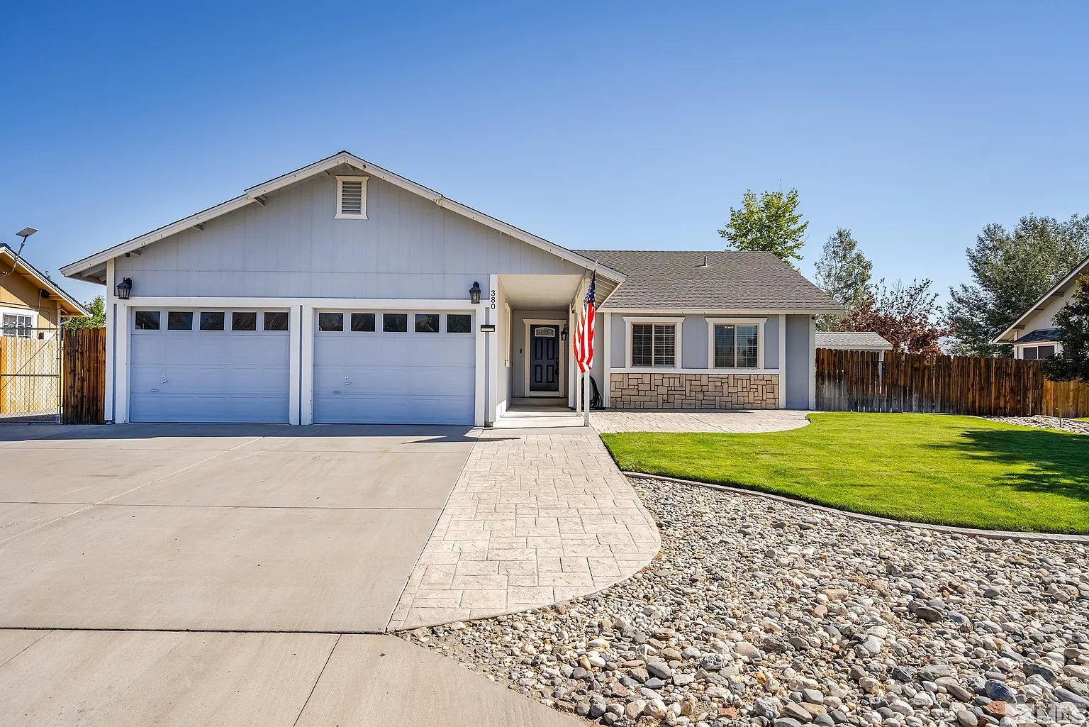 380 Nicole Dr photo 1