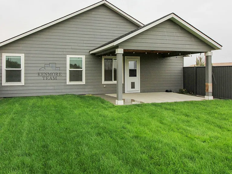 401 W Trinity Pr NW — Photo 11