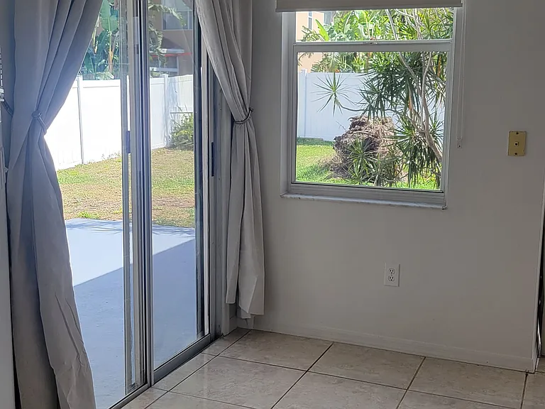 11213 Sailbrooke Dr — Photo 16