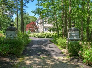 2 Poets Lane, Kennebunkport, ME 04046