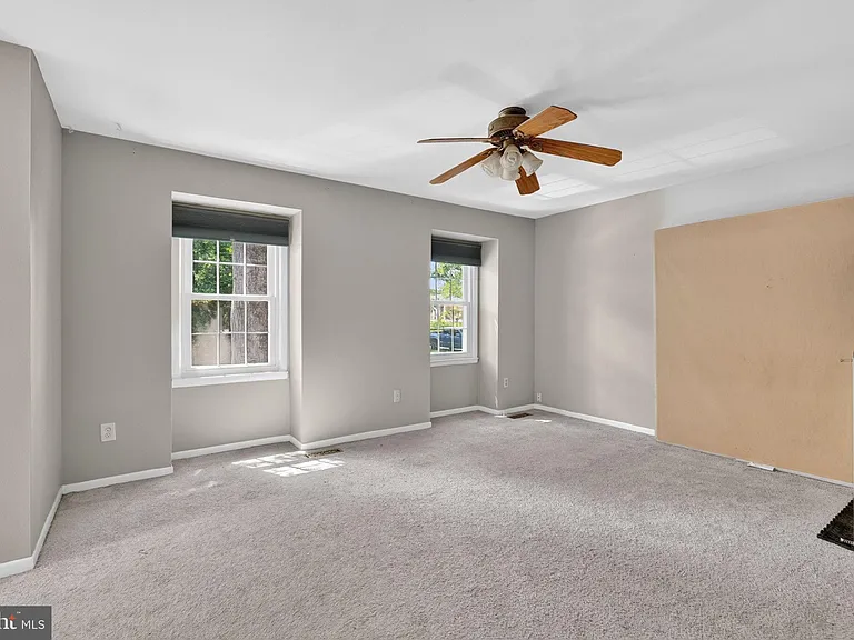 9821 Owens Ct — Photo 21