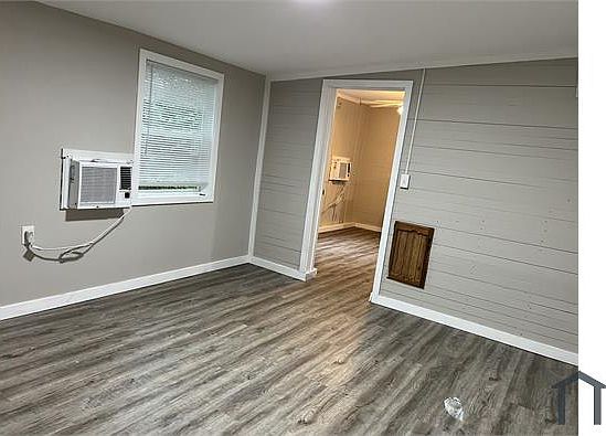 4th image of 616 W Shawnee Dr #2