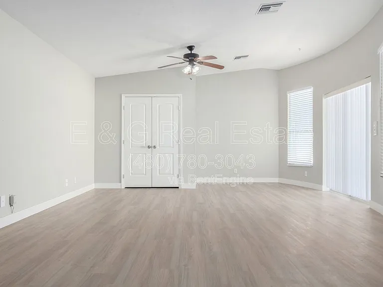1332 N 71st St — Photo 7