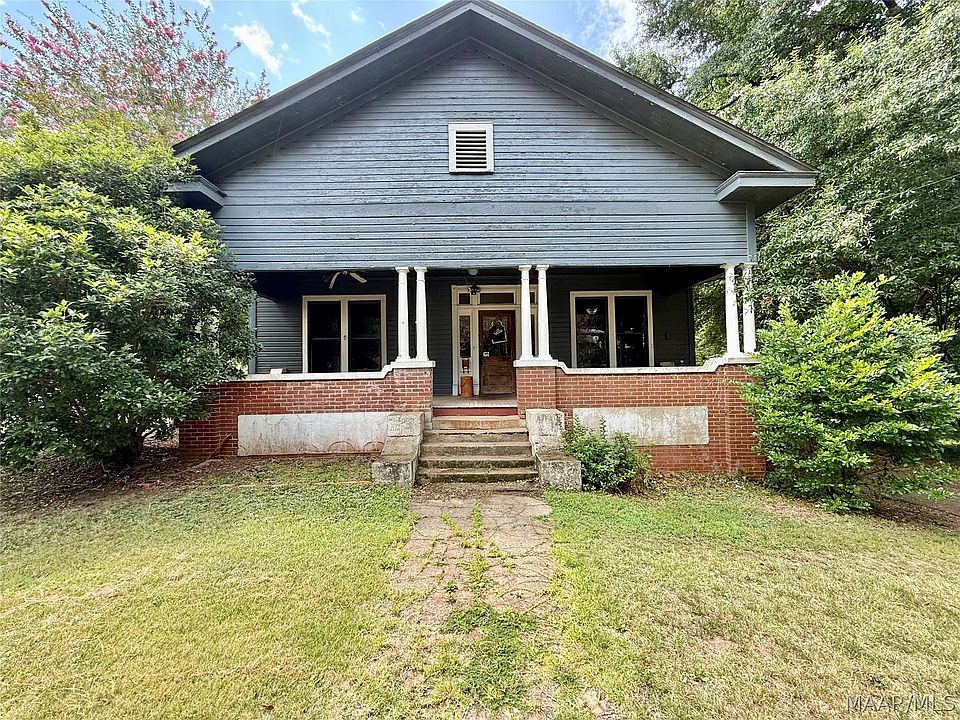 1st image of 207 E Dekalb St