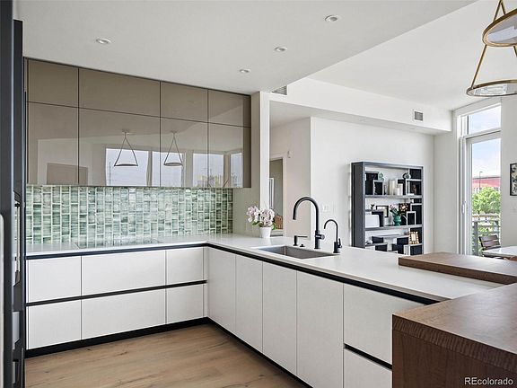 5th image of 1401 Delgany Street #404