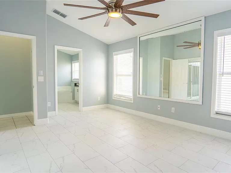 136 Seneca Point Trl — Photo 7