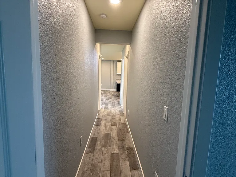 737 Walnut St — Photo 24