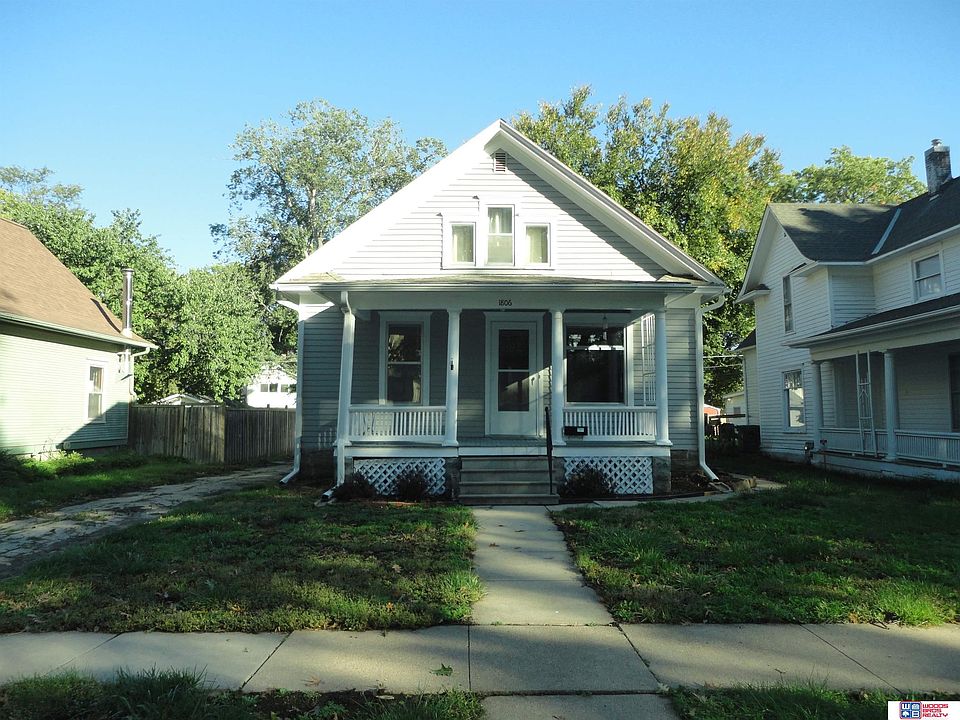 1st image of 1806 Harwood St