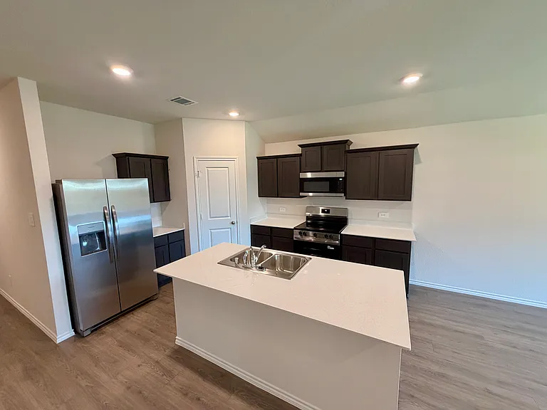 3334 Catamount Dr — Photo 5