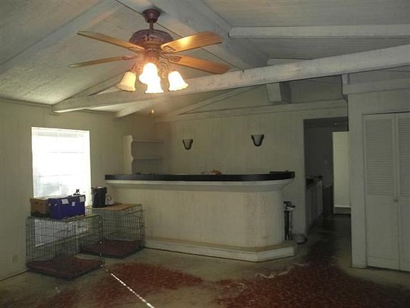 3rd image of 1612 Nall St