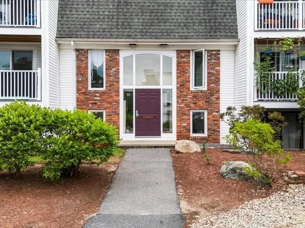 96 Main St APT C5, Foxboro, MA 02035