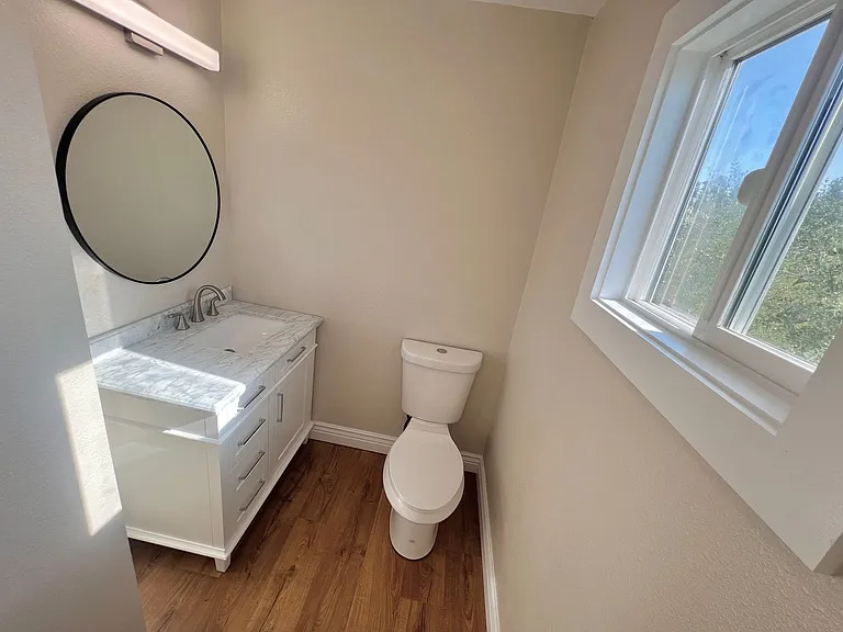 1515 Stony Point Rd — Photo 5