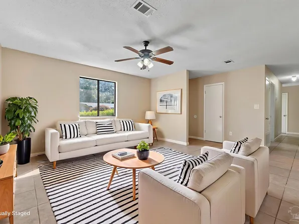 3135 Bent Oak Dr, Pensacola, FL 32526