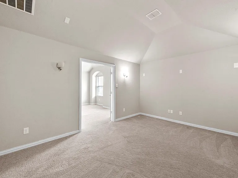11620 Beach St — Photo 18