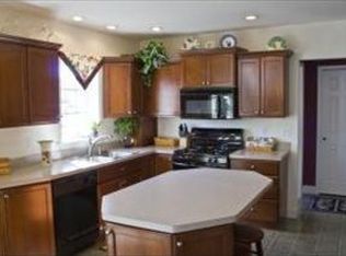 1339 Hyde Park Dr, Lancaster, PA