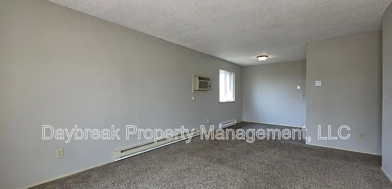 2414 3rd Ave N #17 — Photo 2