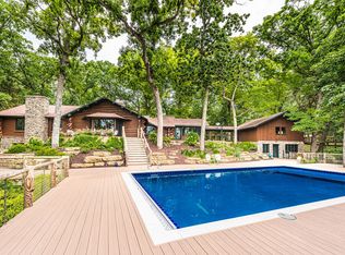 4452 W Edgewood Rd, Dixon, IL 61021