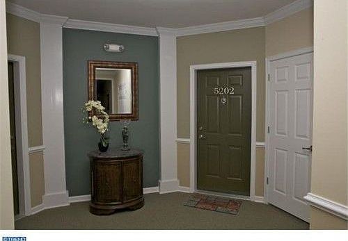 2nd image of 5202 Poplar St