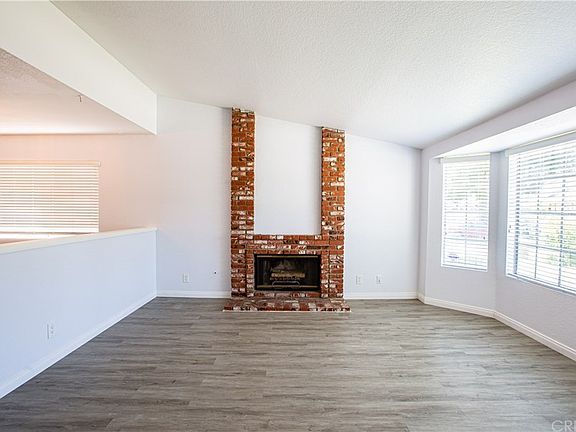 3rd image of 7554 Shirley Ave