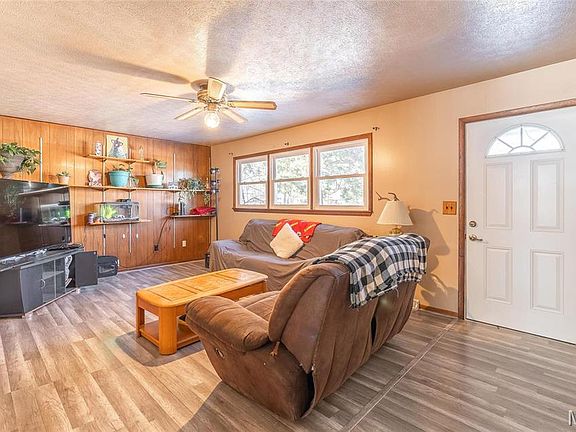 3rd image of 28 Kirthwood Dr