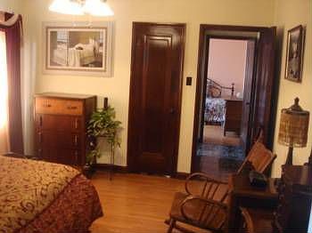 5th image of 9048 Rosemary Ave