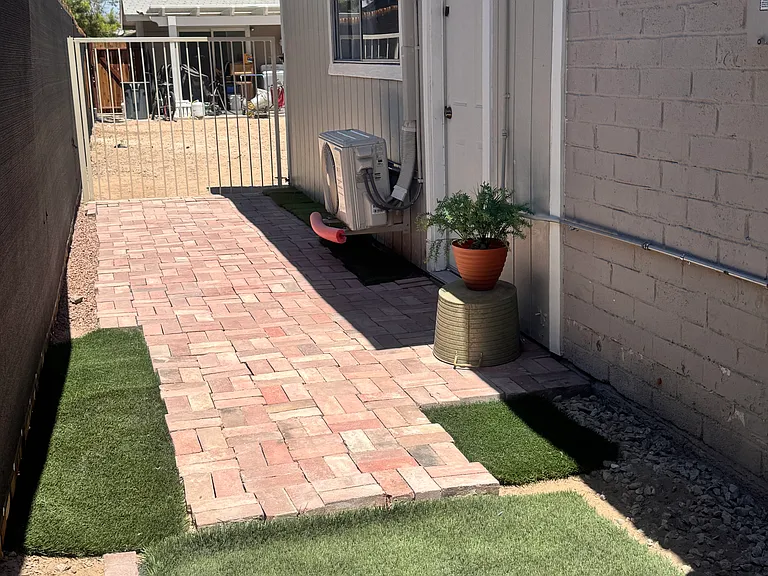 2104 Ash Ave — Photo 27