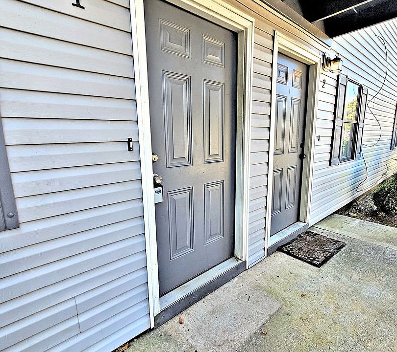 1st image of 1817 Tower St SE APT 1