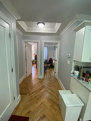 Rented by Aron Fried, LREB | media 10