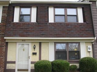 9816 Oakshire Dr, Jeffersontown, KY 40299