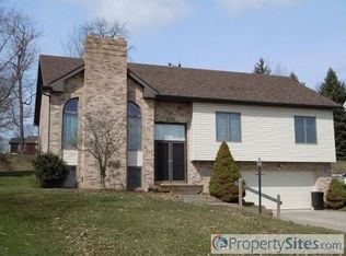 2621 Chalet Ln, South Park, PA 15129
