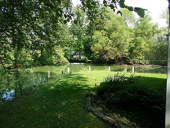 2nd image of 2 Driftwood Ln