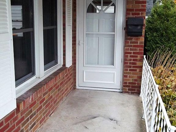 Covered Front Porch