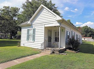 205 Cook Ave, Chaffee, MO 63740