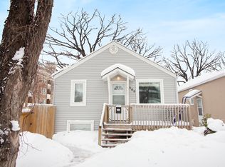 599 Warsaw Ave, Winnipeg, MB R3L0R5